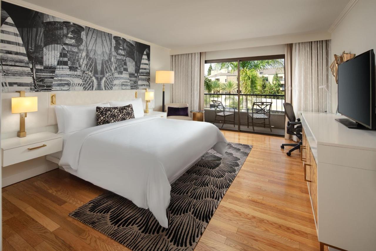Avenue Of The Arts Costa Mesa, A Tribute Portfolio Hotel Экстерьер фото
