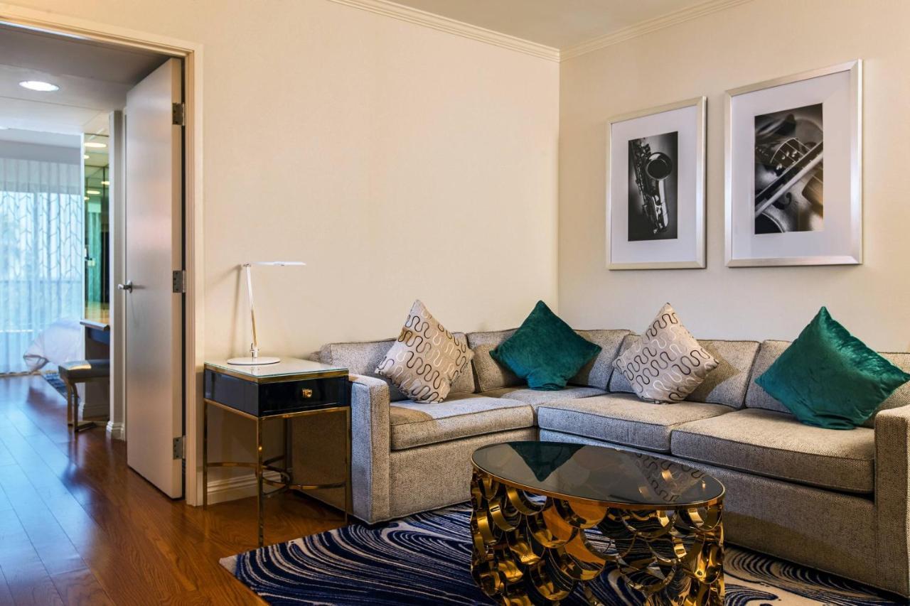 Avenue Of The Arts Costa Mesa, A Tribute Portfolio Hotel Экстерьер фото