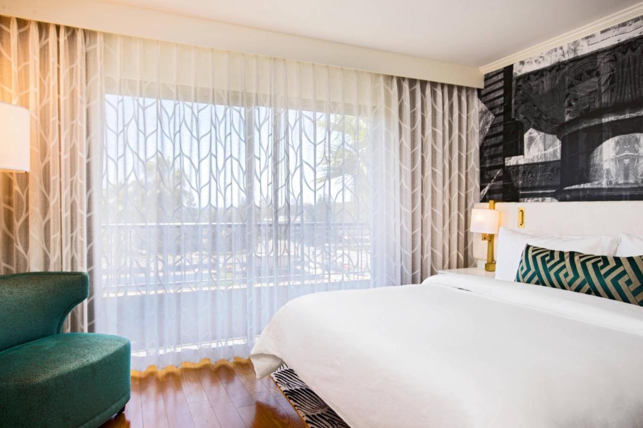 Avenue Of The Arts Costa Mesa, A Tribute Portfolio Hotel Экстерьер фото