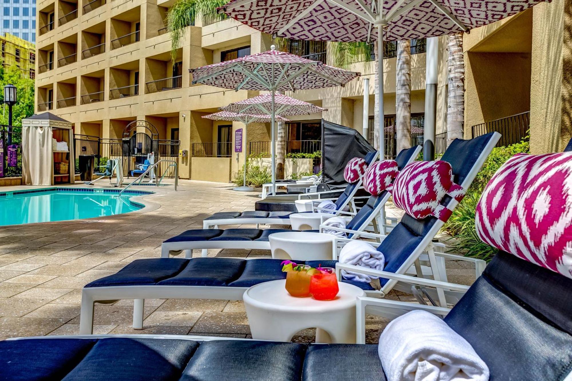 Avenue Of The Arts Costa Mesa, A Tribute Portfolio Hotel Экстерьер фото